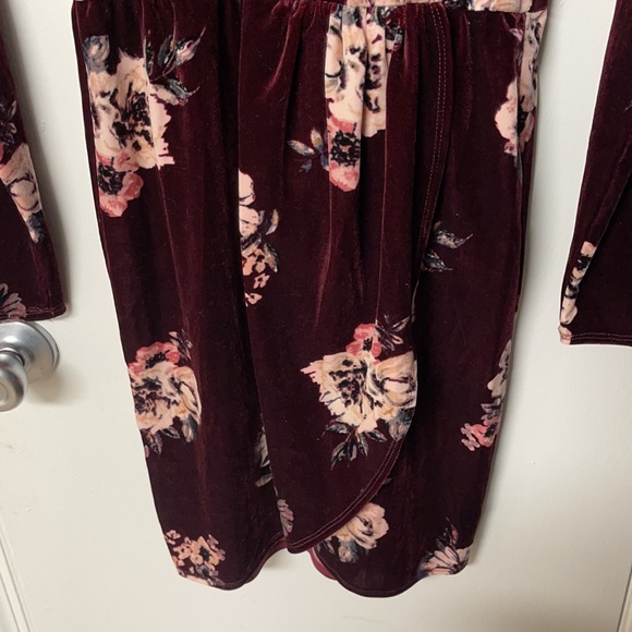 Long sleeve Floral dress - Picture 2 of 5